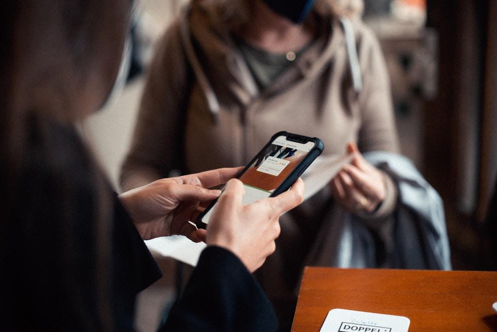 Hostly app in use